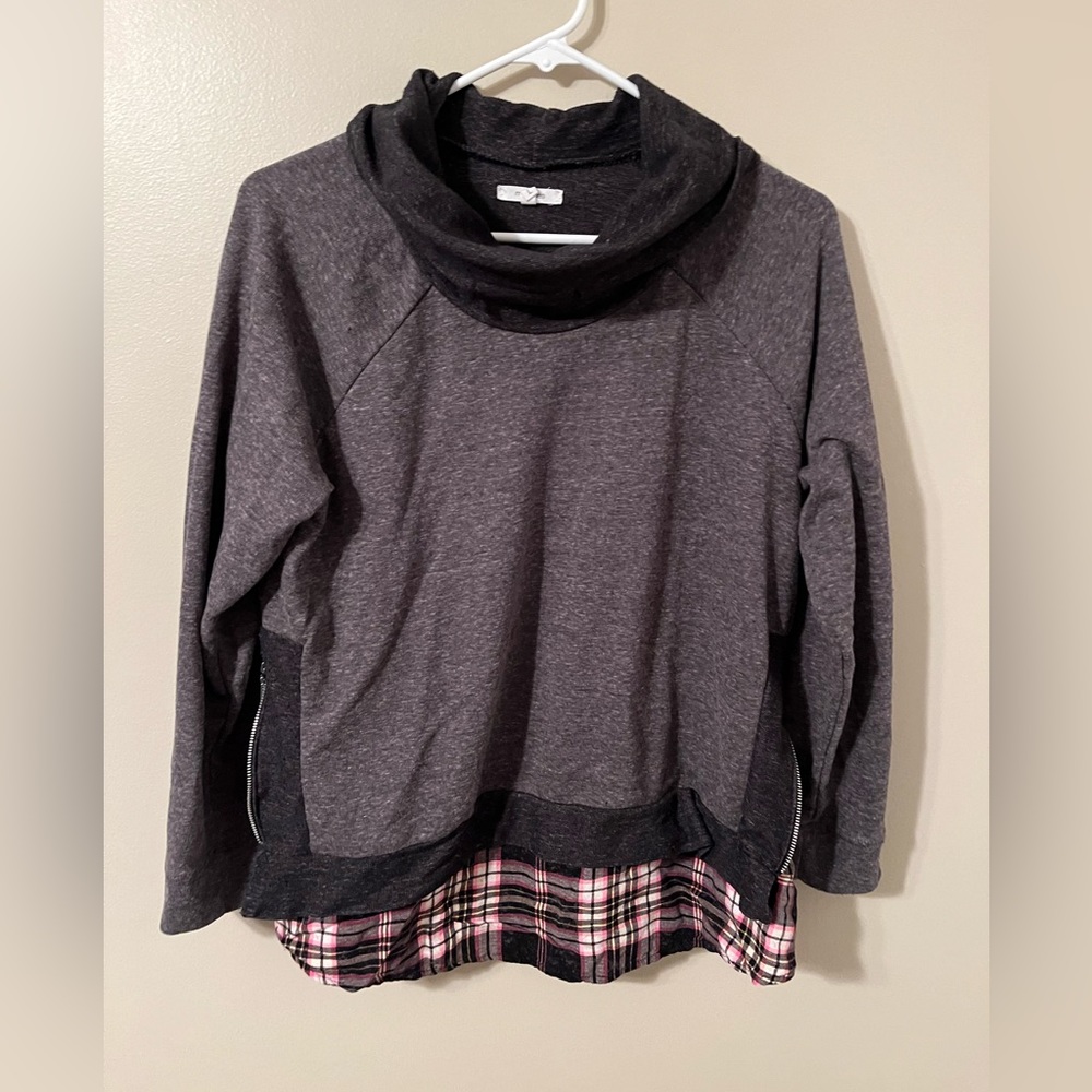 Maurices shirt